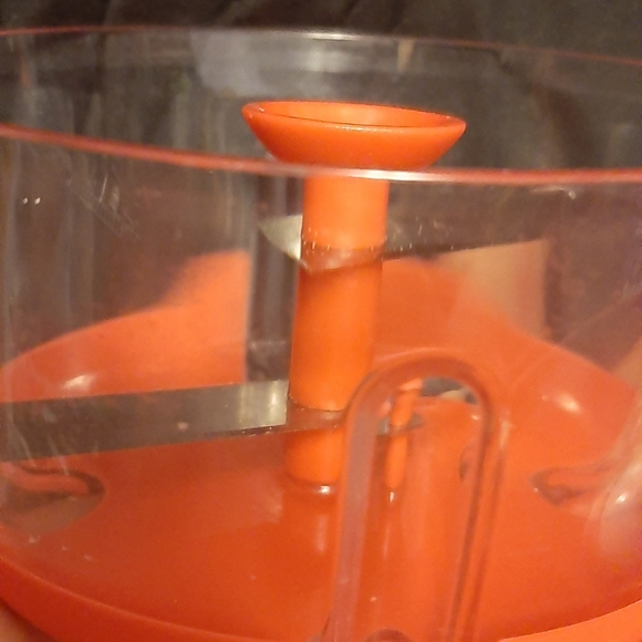 Tupperware hand chopper Chop N Prep - Picture 5 of 5